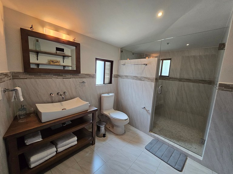 Remus: Tu Refugio con Rooftop en Val'Quirico