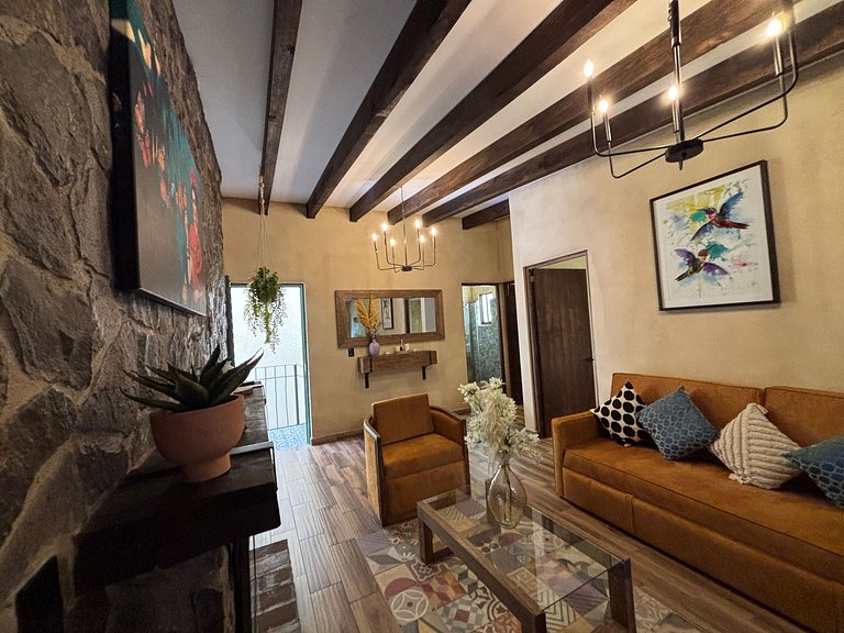 Sasha: Your Fascinating Retreat in Val'Quirico.