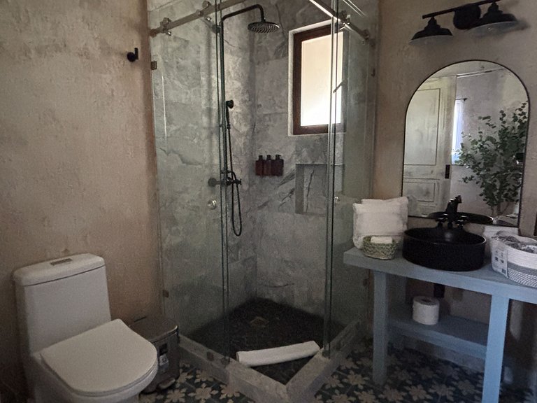 Departamento Zeus: Estilo y Confort en Val’Quirico