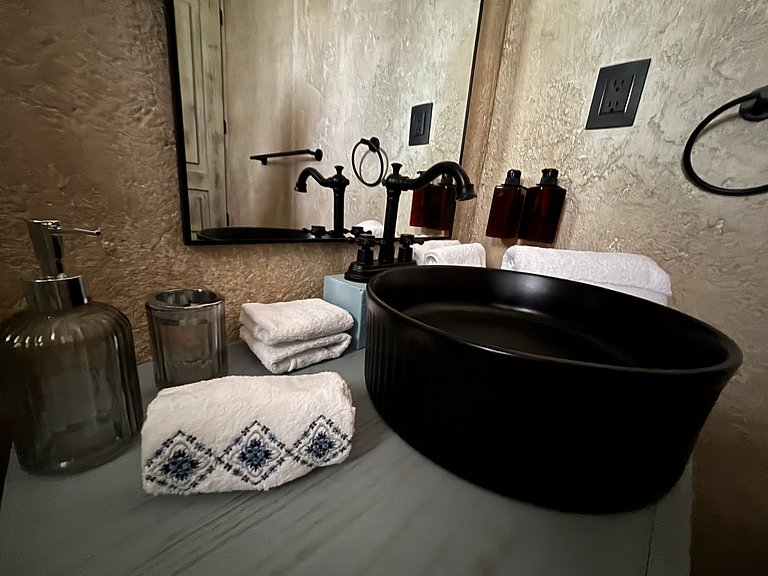 Departamento Zeus: Estilo y Confort en Val’Quirico