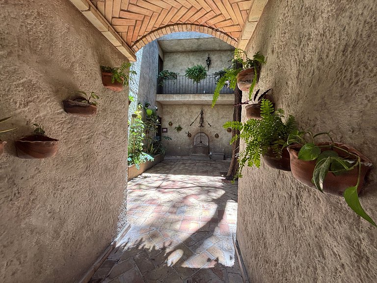 Departamento Zeus: Estilo y Confort en Val’Quirico