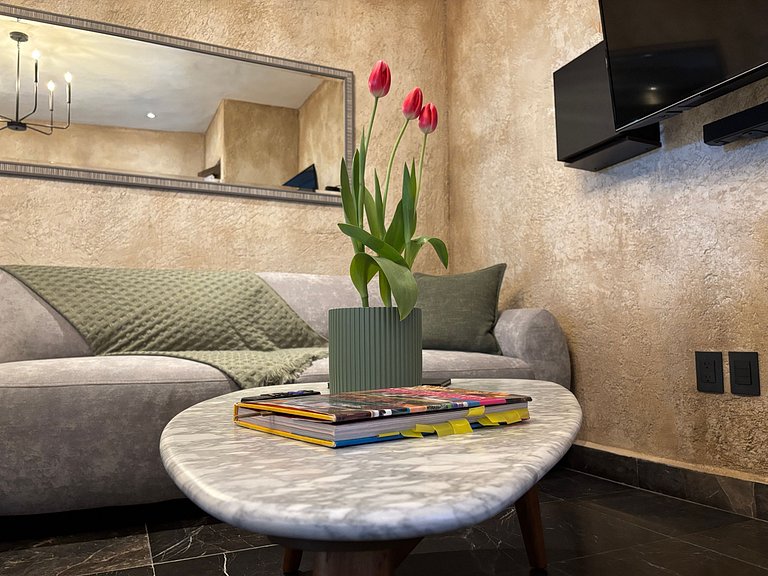 Zeus Apartment: Style and Comfort in Val’Quirico