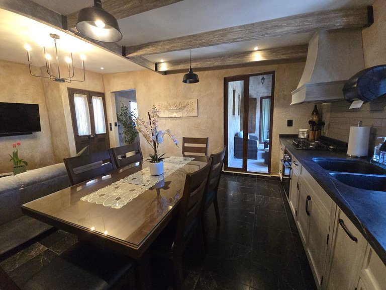 Zeus: Depto Moderno y Equipado en Val'Quirico
