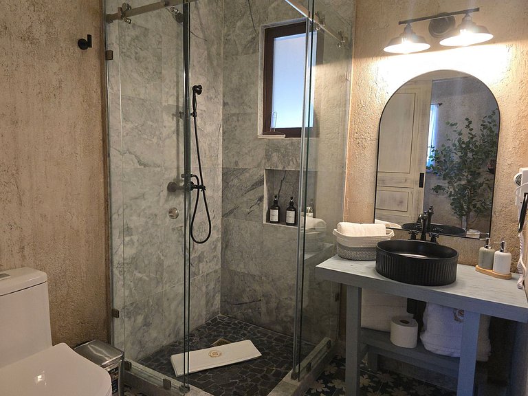 Zeus: Depto Moderno y Equipado en Val'Quirico
