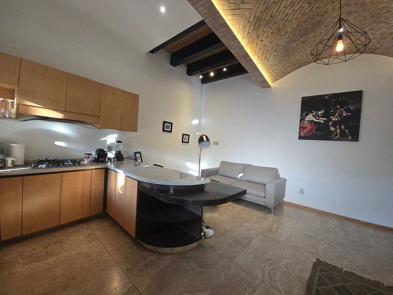 Romulus: História e Magia em Val'Quirico