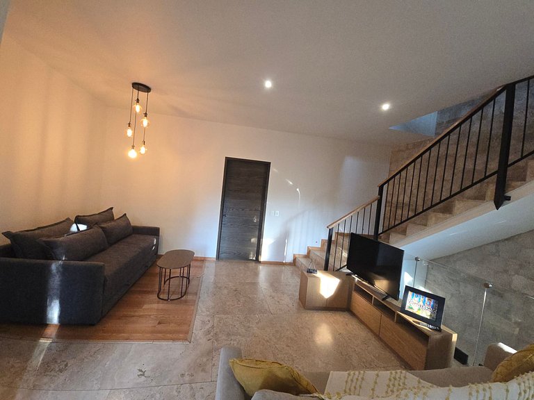 Romulus: História e Magia em Val'Quirico