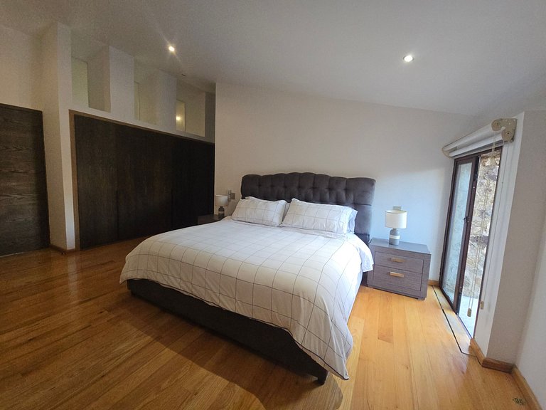 Romulus: Historia y Magia en Val'Quirico