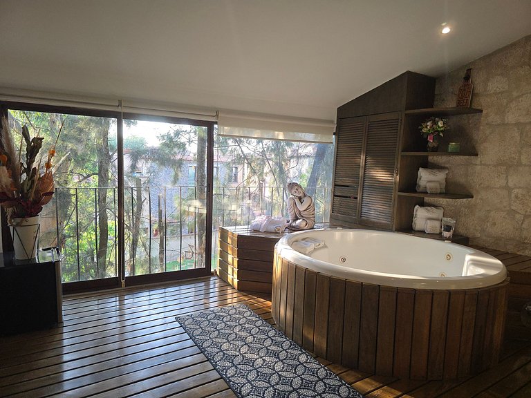 Romulus: Historia y Magia en Val'Quirico