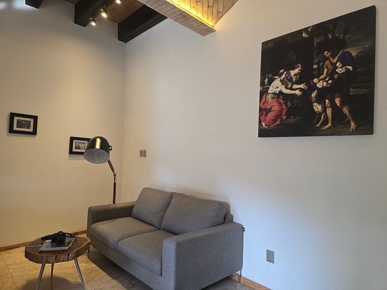 Romulus: Historia y Magia en Val'Quirico